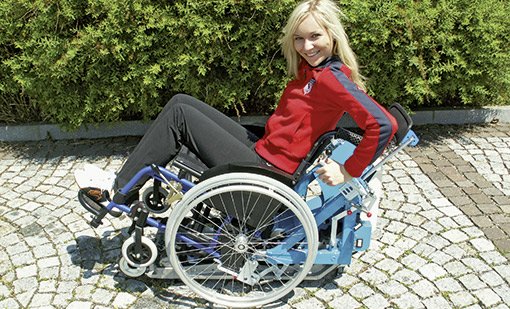 Anwendungsbeispiel für die selbstfahrende Treppenraupe STAIRMAX im Außenbereich